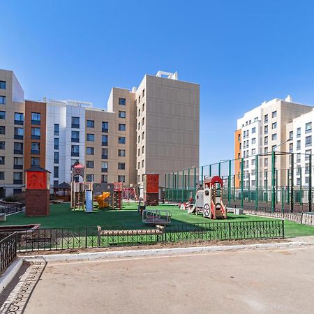 Просторная Квартира В Expo Boulevard Akmola Esterno foto