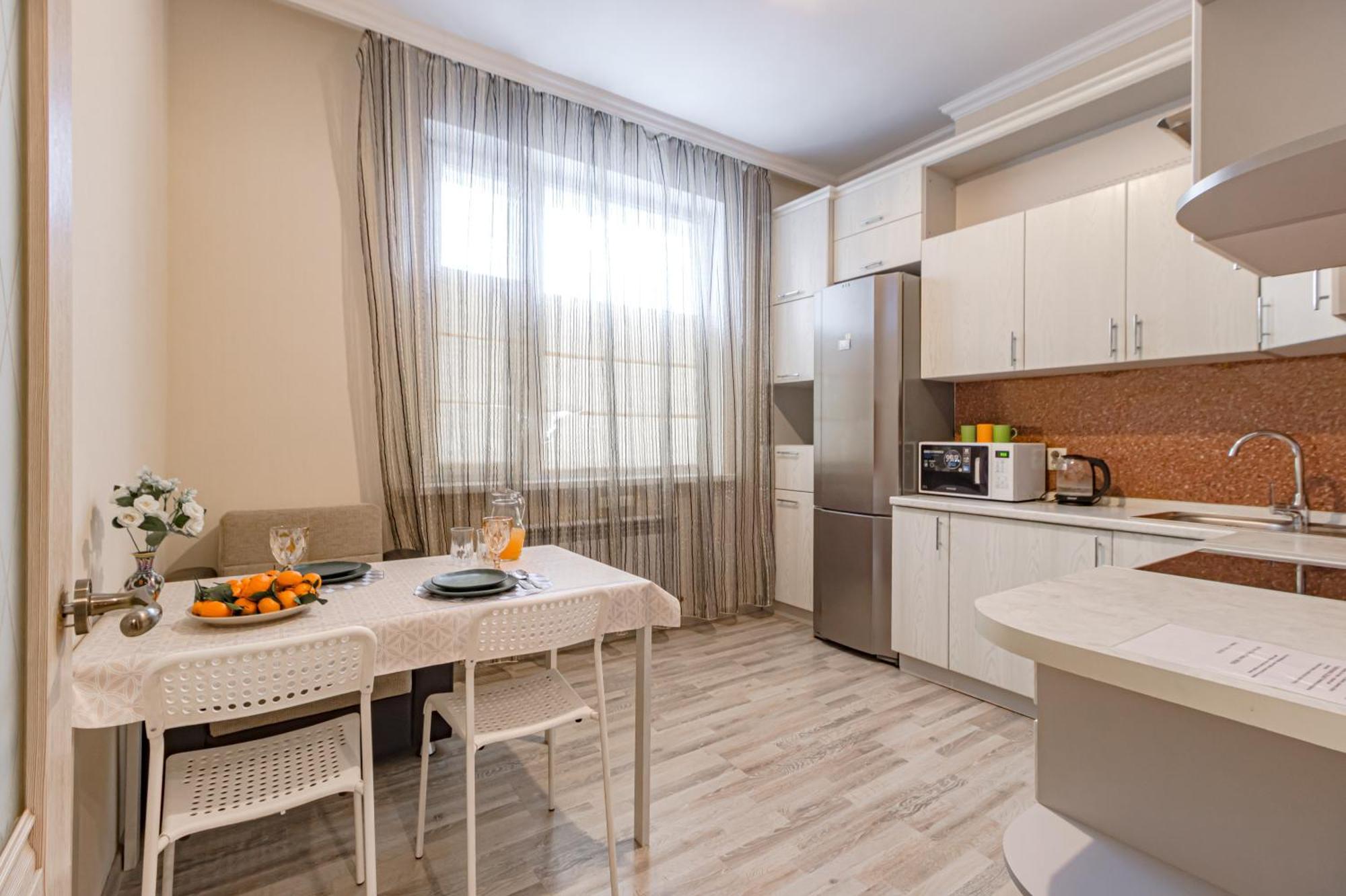 Просторная Квартира В Expo Boulevard Akmola Esterno foto