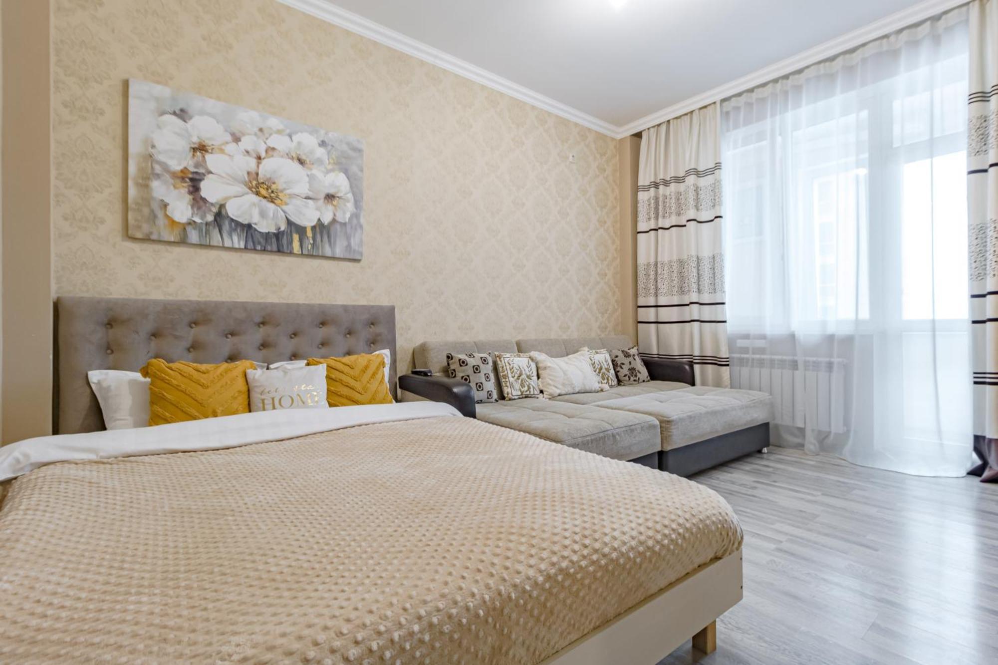Просторная Квартира В Expo Boulevard Akmola Esterno foto